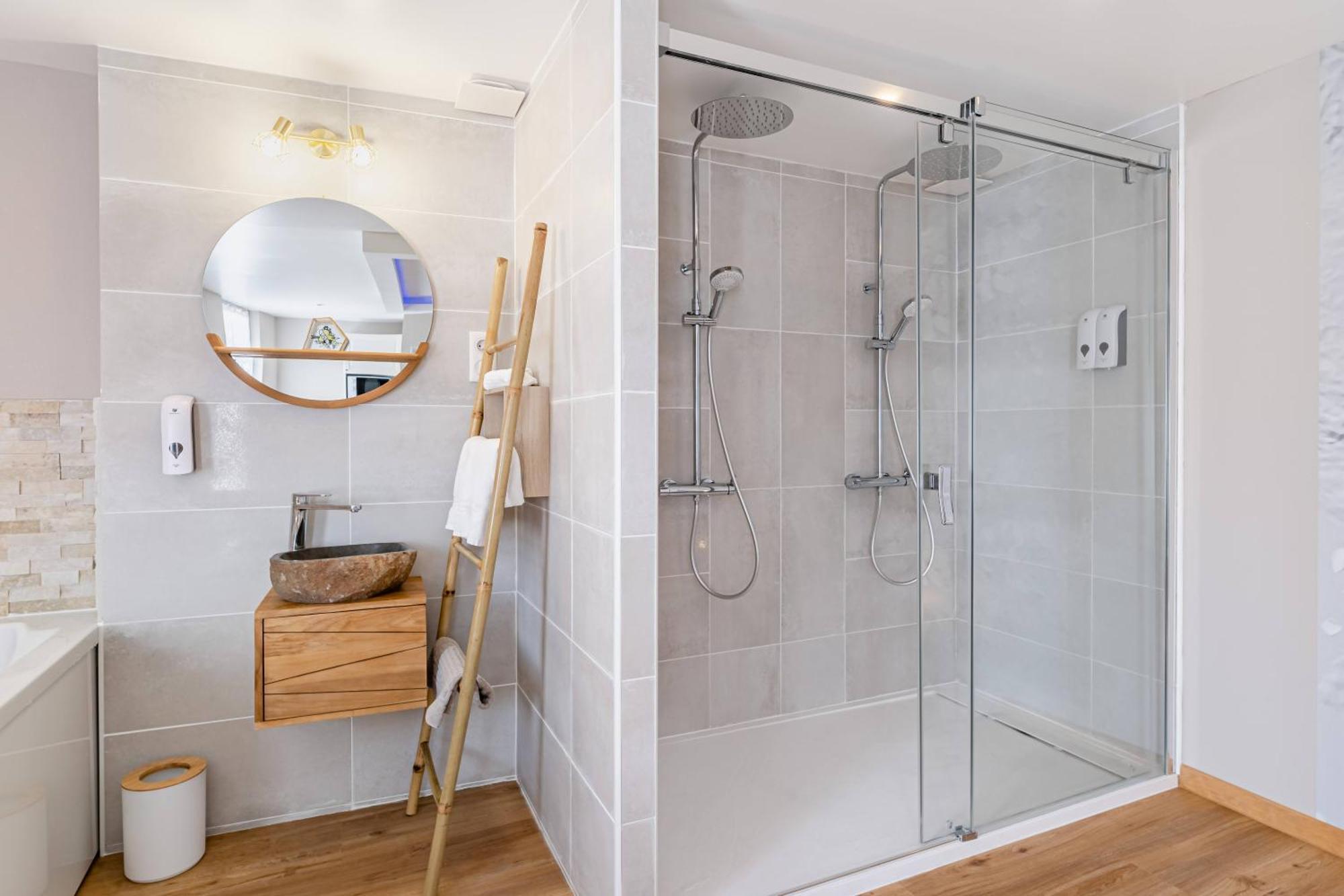 Studio Love Room Spa Baignoire Double La Ciotat Centre Port Exterior photo