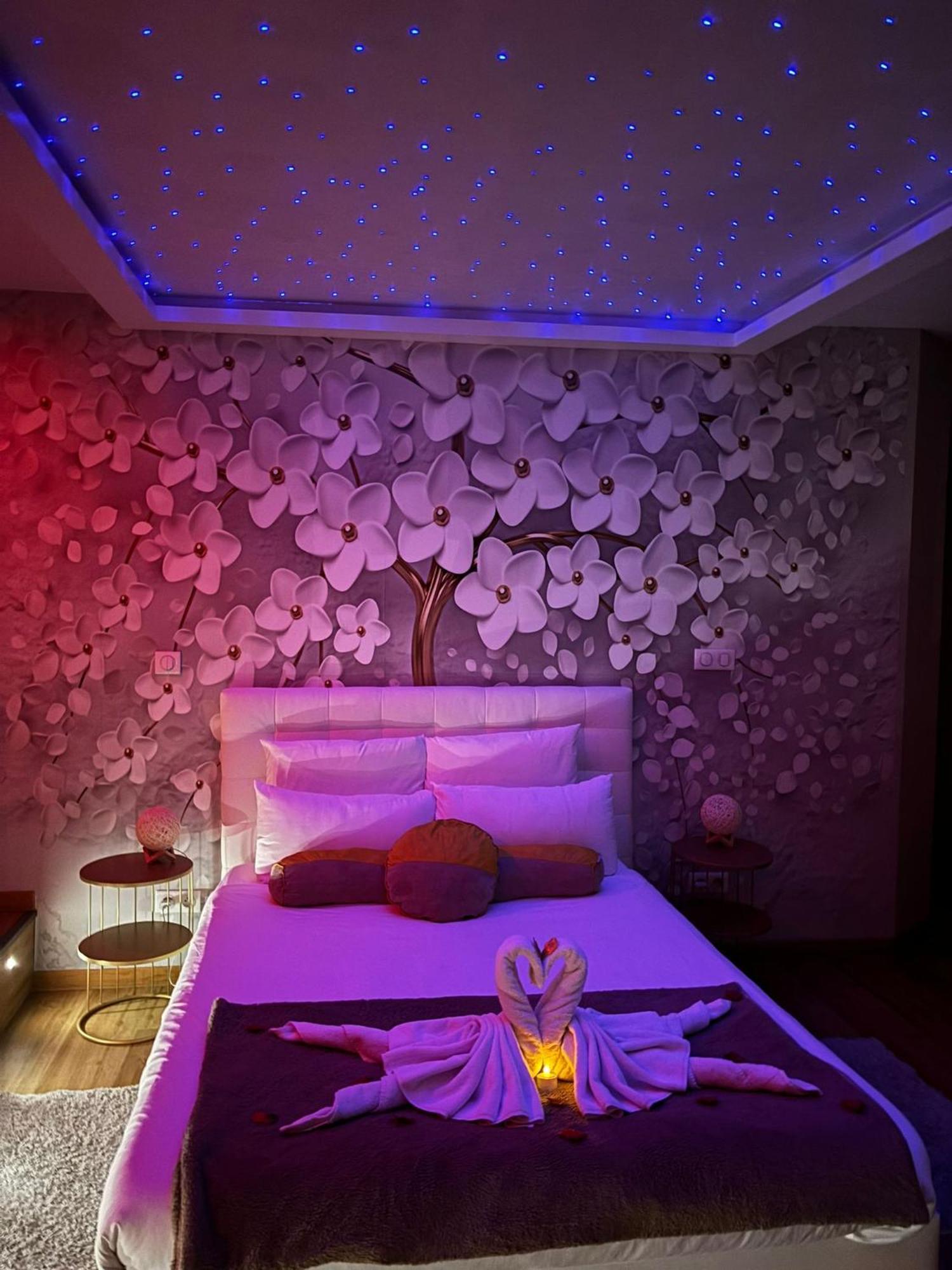 Studio Love Room Spa Baignoire Double La Ciotat Centre Port Exterior photo